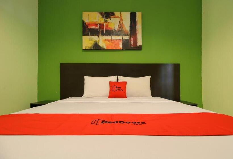Номер Economy, Reddoorz Plus @ Taman Siswa 2