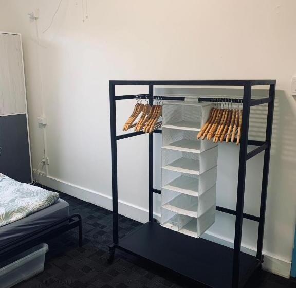 Quarto Economy, Summer House Kings Cross