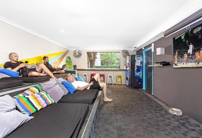 Quarto Economy, Summer House Kings Cross