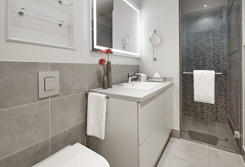 Студия Стандарт, The Wellem, In The Unbound Collection By Hyatt