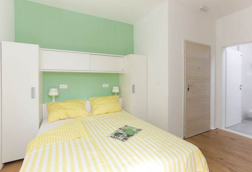 דירת חדר עם טרסה, Apartments Villa Karmen