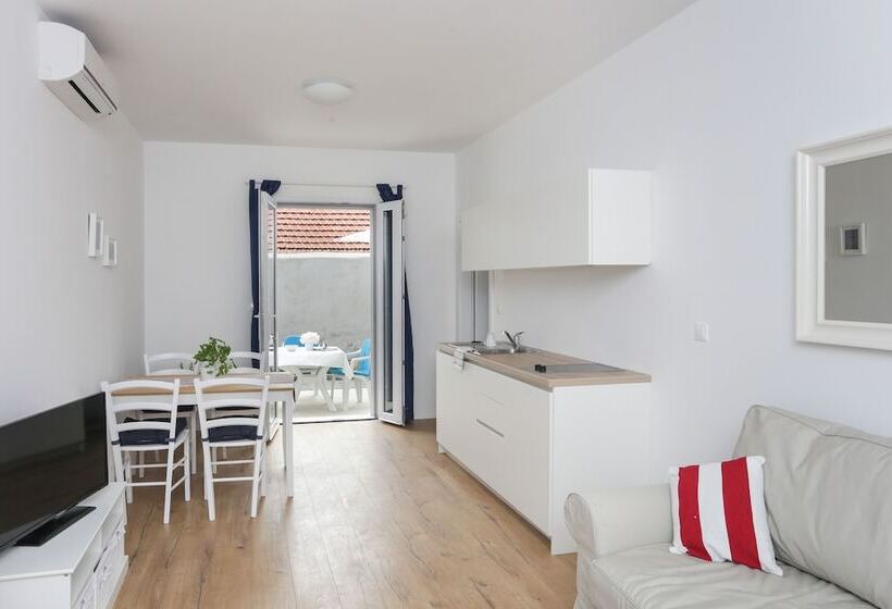 דירת קומפורט חדר שינה 1, Apartments Villa Karmen
