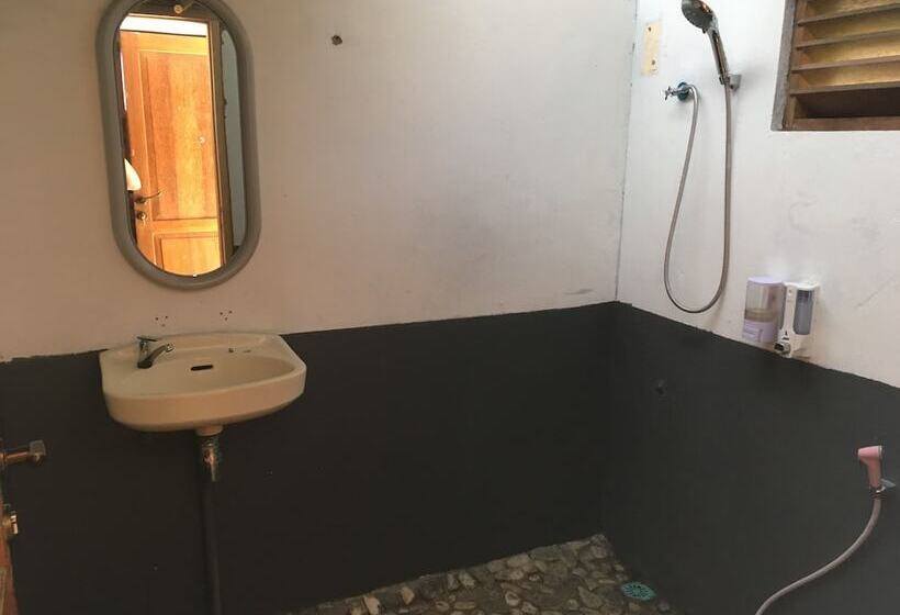 スタンダードトリプルルーム, Bajo Sunset Hostel