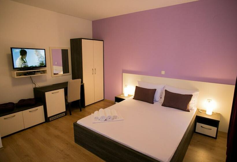 Triple Room Sea View, Bed & Breakfast Marta & Tona