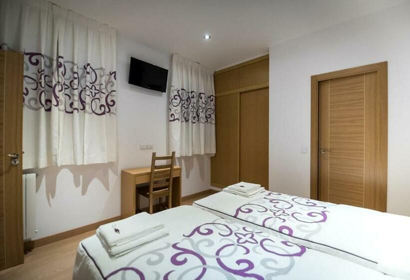 اتاق استاندارد, Hostal Carracedo
