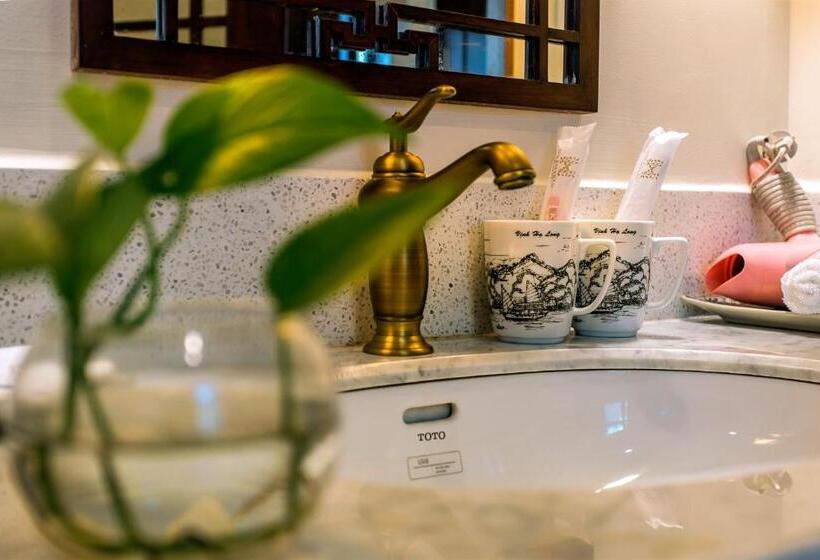 اتاق لوکس با چشم‌انداز استخر, Hoi An Field Boutique Resort & Spa