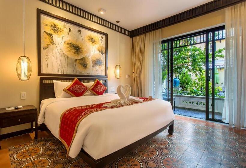 اتاق لوکس با چشم‌انداز استخر, Hoi An Field Boutique Resort & Spa