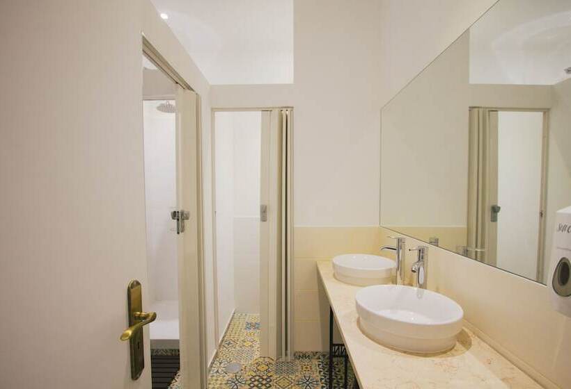 Quarto Estandar Vista Jardim, Ptm Downtown Hostel&suites