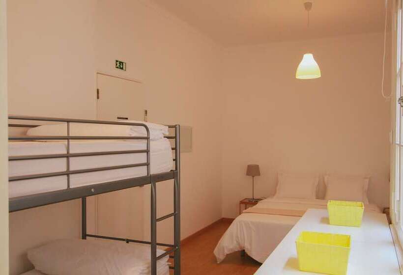 Quarto Familiar, Ptm Downtown Hostel&suites