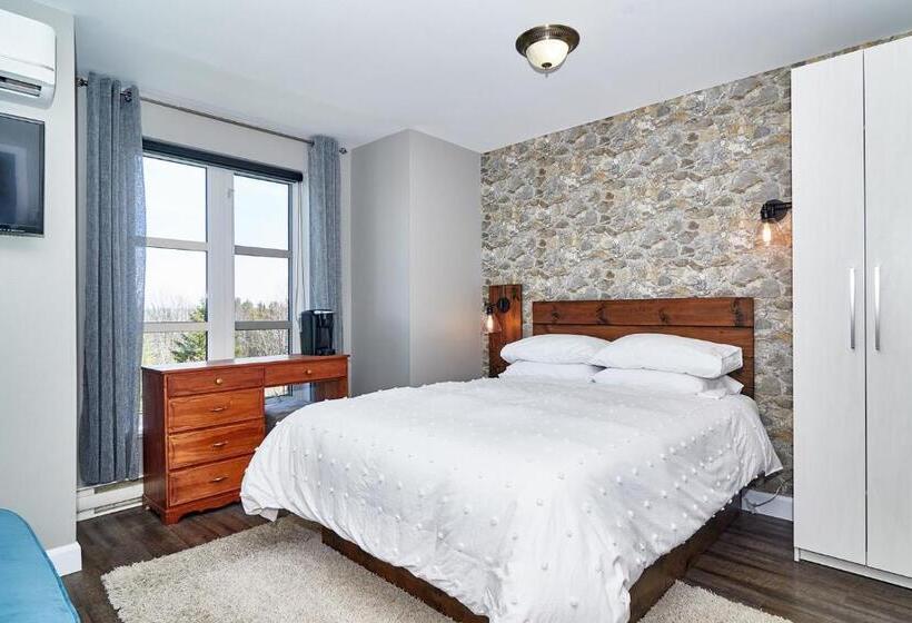 Номер Стандартный Кровать Куин, Auberge Aux Deux Pères