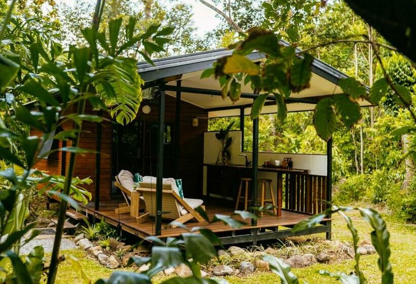 스탠다드 방갈로, Cape Trib Farm