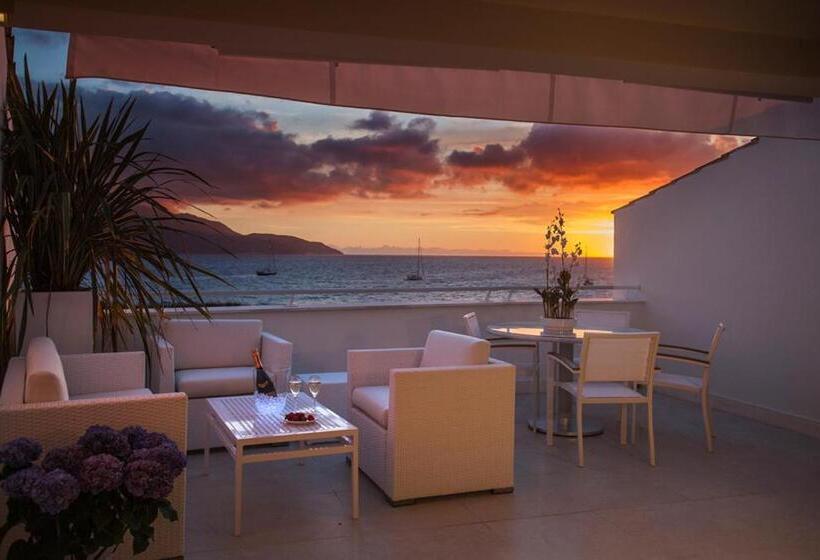 سوییت با چشم‌انداز دریا, Baia Bianca Suites