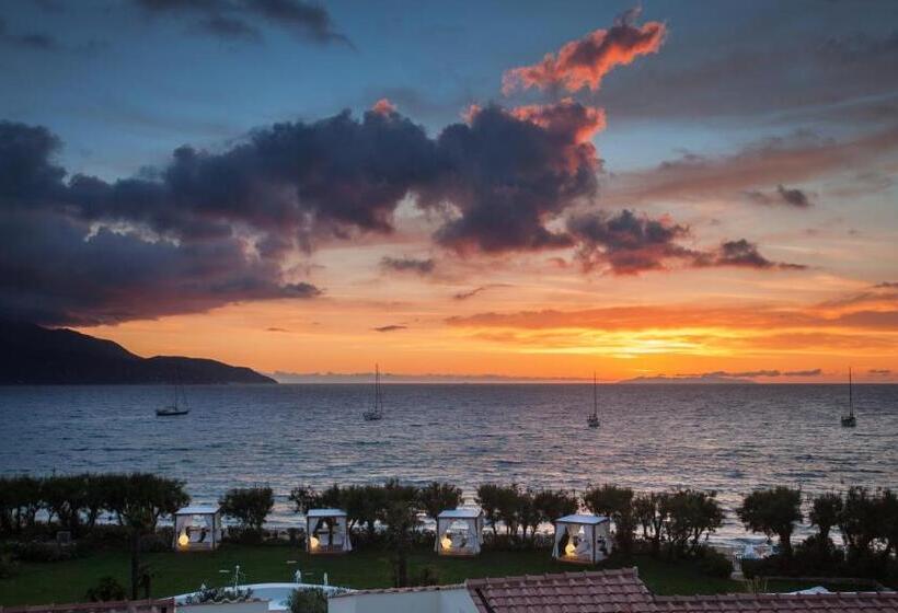 2 Bedrooms Suite Sea View, Baia Bianca Suites