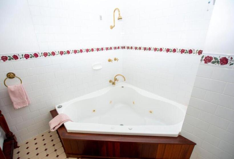 Suíte com Hidromassagem, Rosebridge House Bed & Breakfast Adult Retreat
