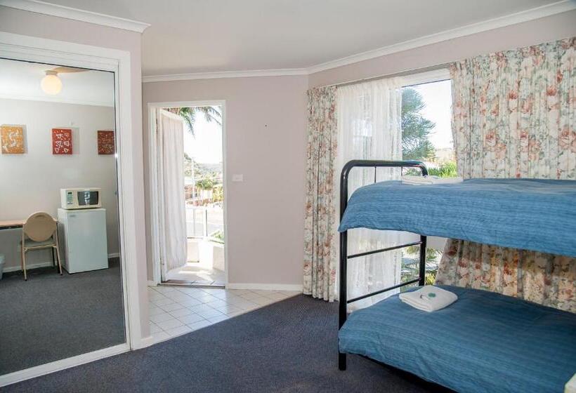 이코노미 룸 공용욕실, Ulladulla Harbour Motel