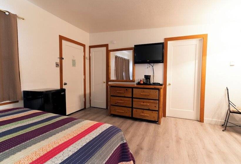 اتاق استاندارد با چشم‌انداز دریاچه, Camp Richardson Resort