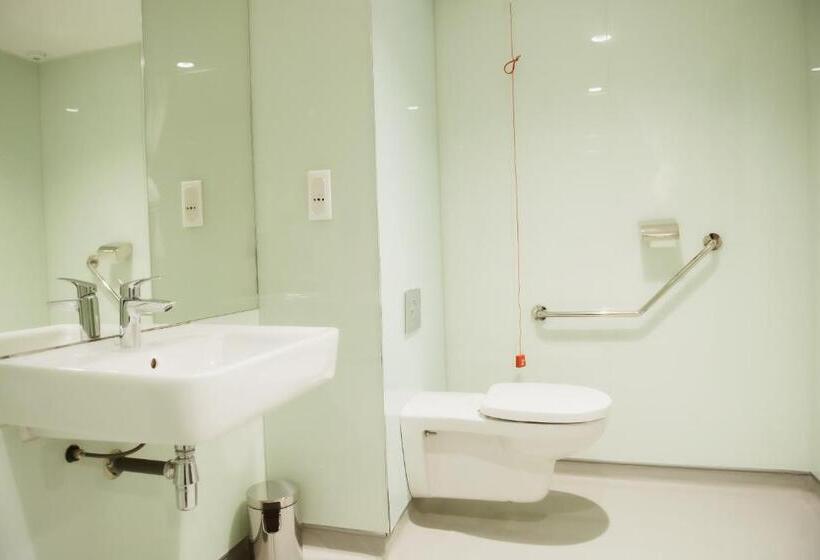 Номер Стандарт Адаптированный для Инвалидов, Easyhotel Marseille Euromed