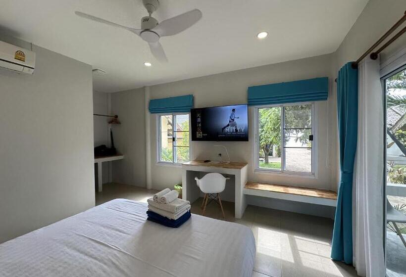 Студия Стандарт, Sand Terrace Beach Bungalows