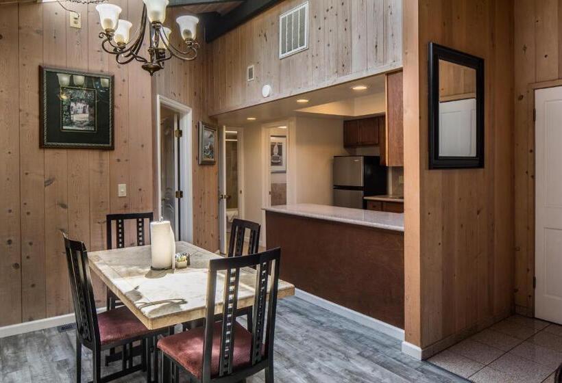 جناح ديلوكس سرير كينج, Andril Fireplace Cottages
