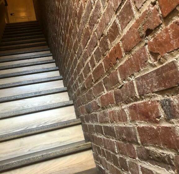 Люкс, Suites At 249
