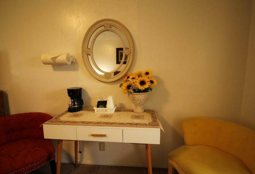 Номер Стандарт, Mariners Cove Inn