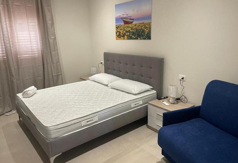 Номер Стандарт Трехместный, Maraneri Rooms