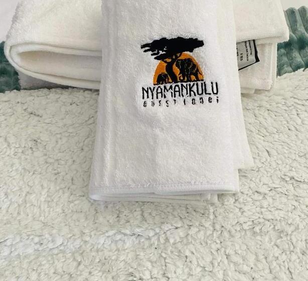 Президентский Люкс, Nyamankulu Guest Lodge