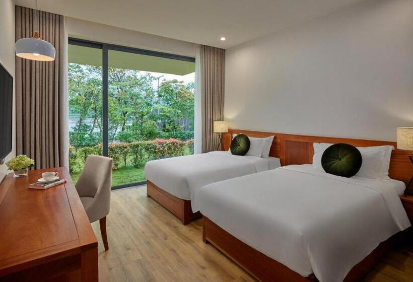 ویلای 3 خوابه, Wyndham Grand Vedana Villa