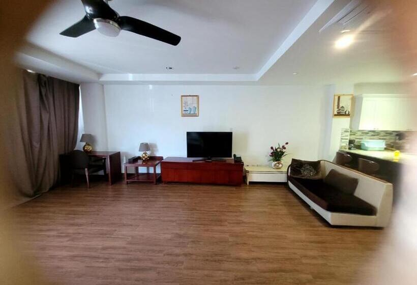 استودیو استاندارد با تراس, King S Ocean & City View Suites