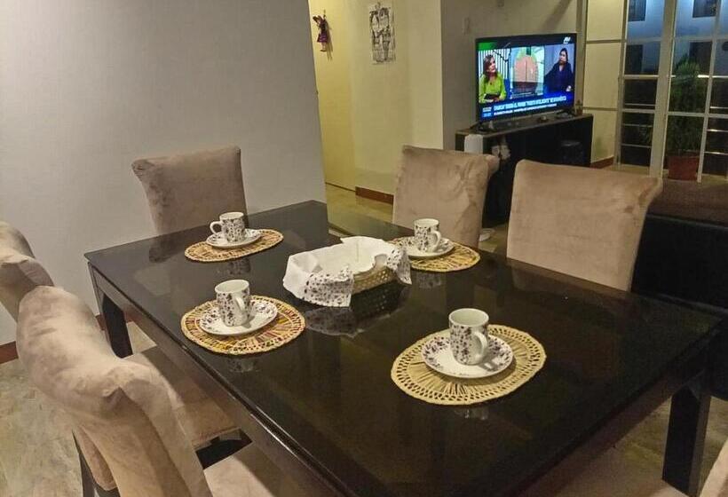 آپارتمان 1 خوابه با چشم‌انداز, Krammer Condo And