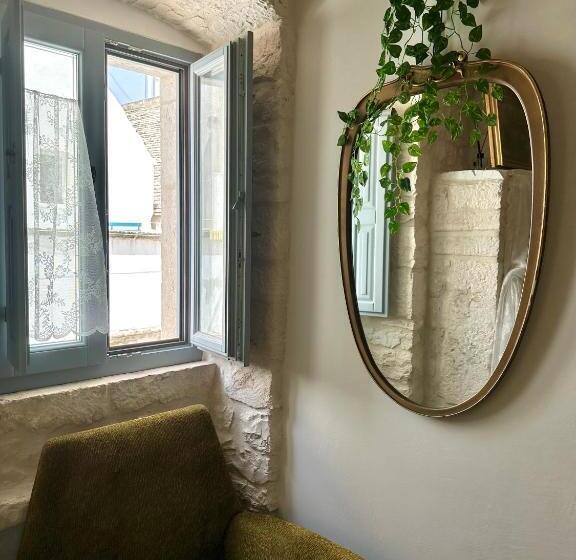 اتاق لوکس با تخت بزرگ, Operà B&b
