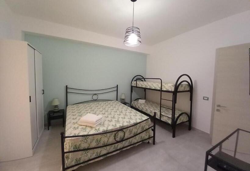 اتاق استاندارد چهار تخته, A Valata Apartments