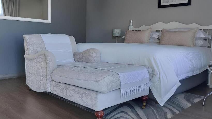 Номер Superior Кровать Кинг, Pumlani Nathi Guesthouse