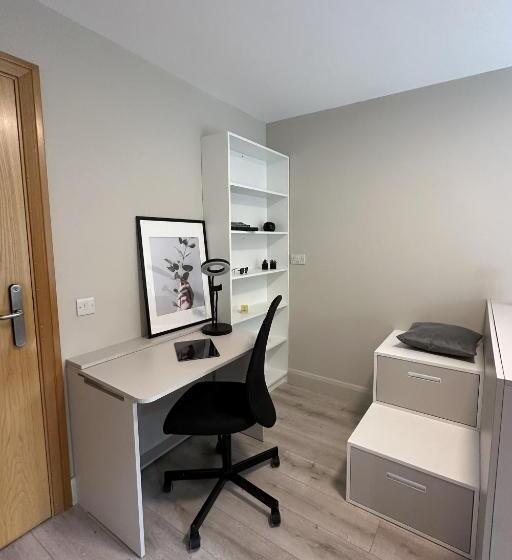 اتاق استاندارد, Holiday At Hubble Rooms   Shared Apartment