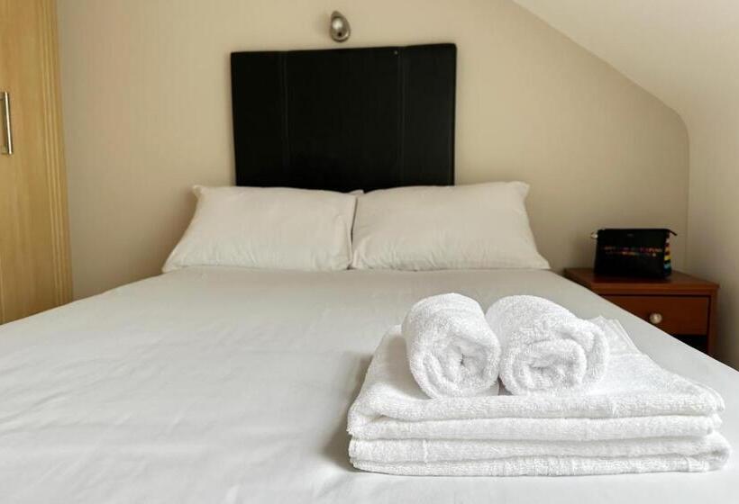 اتاق اکونومی, Holiday At Hubble Rooms   Shared Apartment