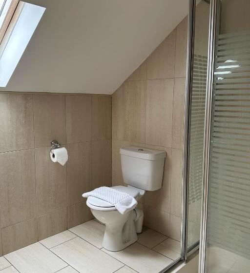 اتاق اکونومی, Holiday At Hubble Rooms   Shared Apartment