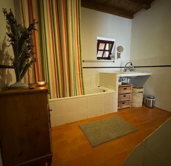 Quarto Estandar Banheiro Compartilhado, B&b Ronny
