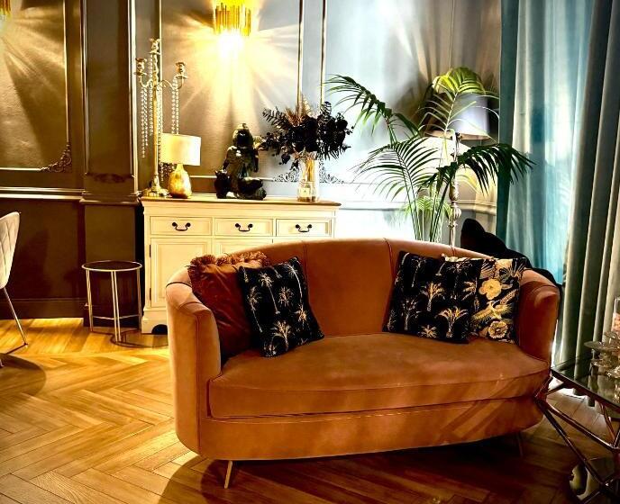 Люкс, Teresa B&d   The Unconventional House