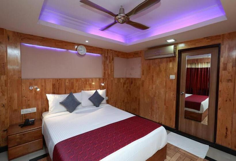 디럭스 룸, Sky Palace Kannur