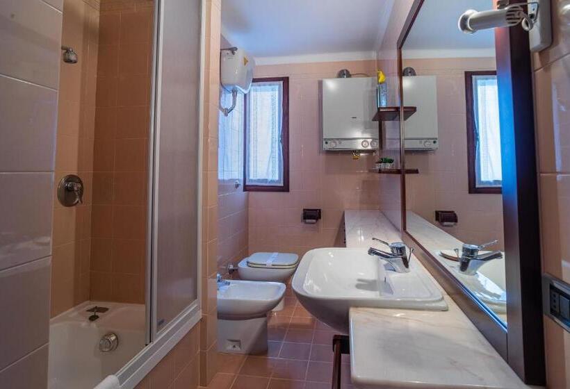 4인용 스탠다드 룸, B&b Da Monsignore