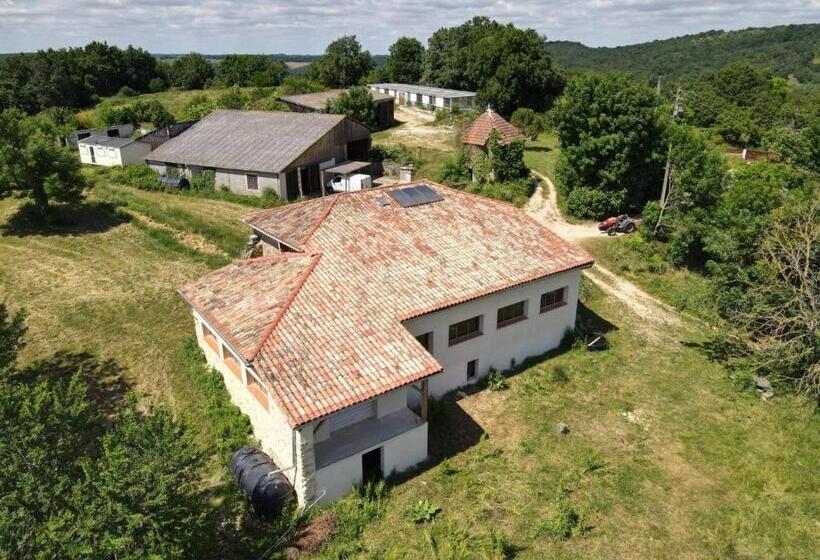 Номер Стандарт Вид на Горы, Chambre à La Ferme Banzaï   Face Aux Pyrénées Aurignac