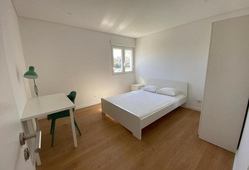 스탠다드 룸 공동 욕실, Carcavelos Beach Shared Serviced Apartment 12