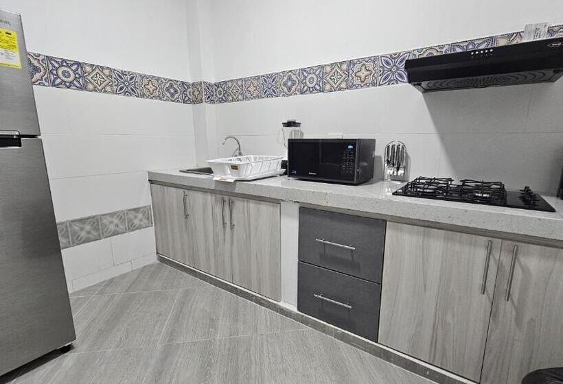 דירת דלוקס 2 חדרי שינה, Apartahotel Circunvalar Por Parceros Group