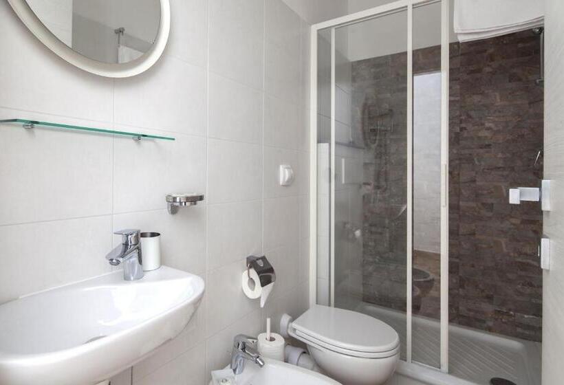 اتاق استاندارد با بالکن, Cinque Terre Charme Rooms