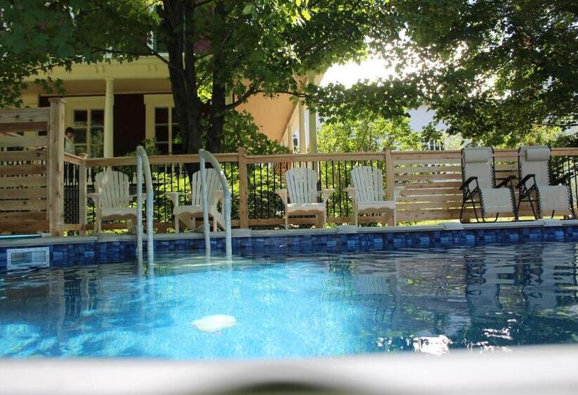 Номер Стандарт Вид на Сад, Auberge Comme Au Premier Jour