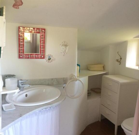 اتاق استاندارد با چشم‌انداز باغ, B&b Chambre De Julie Le Jardin