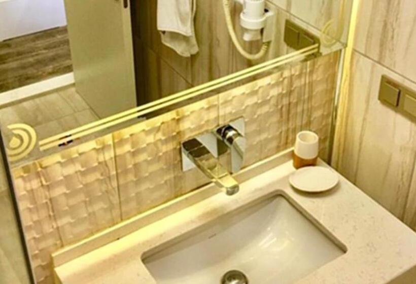 Номер Стандарт Трехместный, Berrak Otel