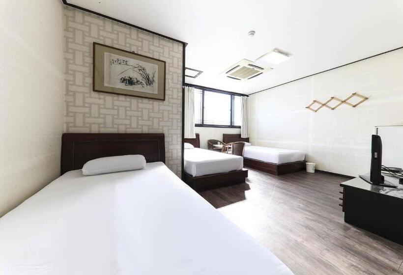 Номер Стандарт Трехместный, Hamduk Pungkyungchae Pension