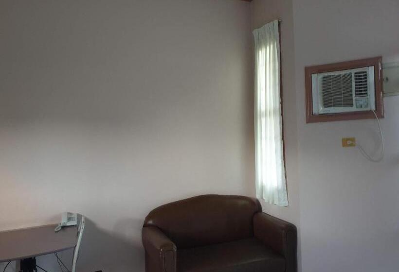 Family Suite, Oyo 1079 Mayon View Garden Apartelle Sa Bukid
