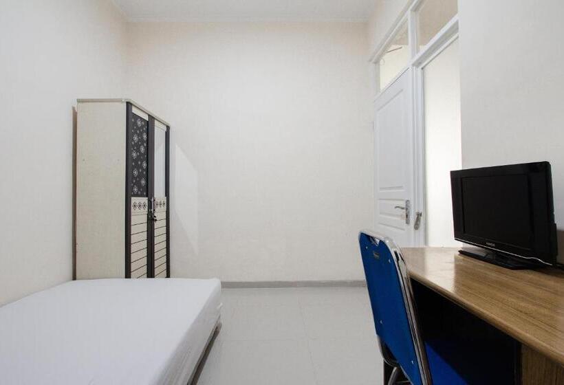 غرفة إقتصادية فردية, Oyo Life 3531 Wisma Eka